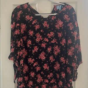 CeCe Black Blouse with Pink Floral Pattern, Never Worn 1X